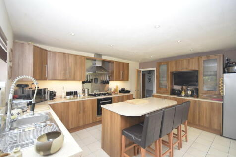 Kitchen/Breakfast...