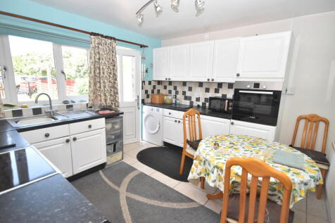 Kitchen/Breakfast...
