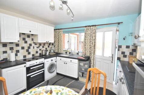Kitchen/Breakfast...