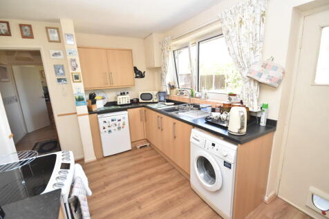 Kitchen/Breakfast...