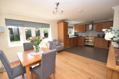 Kitchen/Diner/Fam...