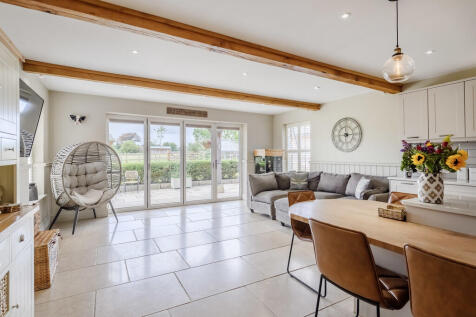 Kitchen/Dining/Fa...