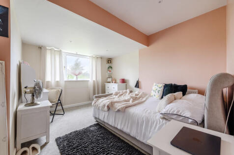 Bungalow Bedroom