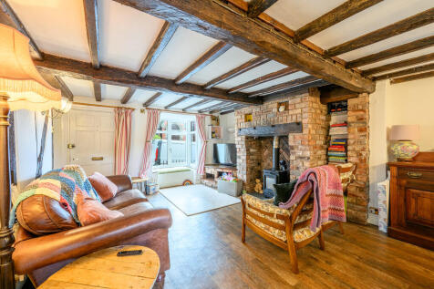 Lounge/Dining Roo...