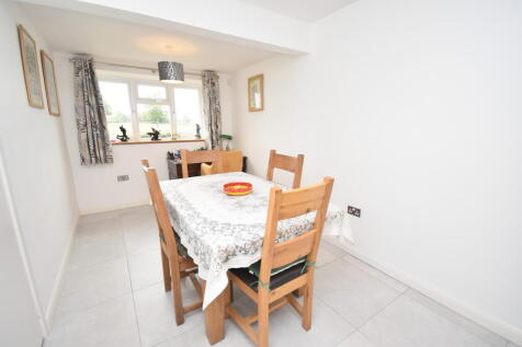 Dining Room/Bedro...