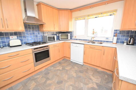 Kitchen/Breakfast...