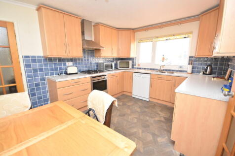 Kitchen/Breakfast...