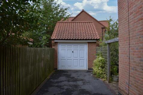 Drive &amp; Garage