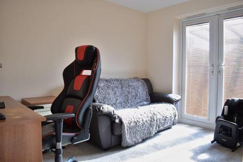 bed 4/study