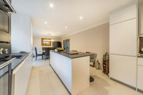 1374475-20-6904df...