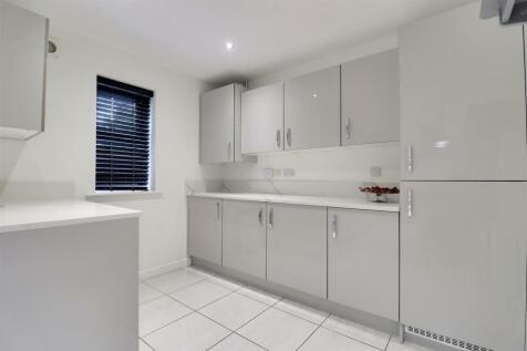 BREKFAST/DINING KITCHEN