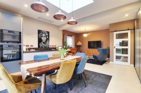 LIVING DINING KITCHEN