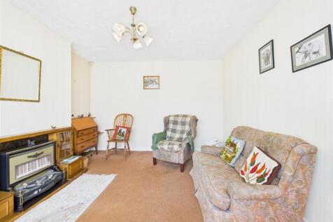 CAM05193G0-PR0033-STILL015.jpg
