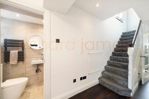 42 Thornbury Gardens - gVT9ojrtmshp3A1eTSg0.jpg