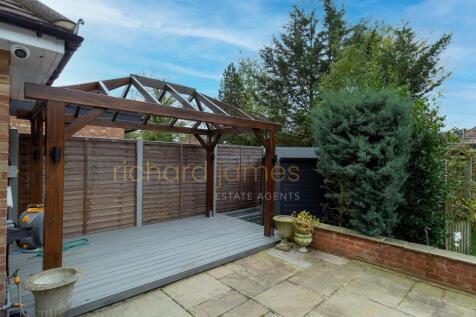 22 Oakleigh Gardens New Garden 1.jpg