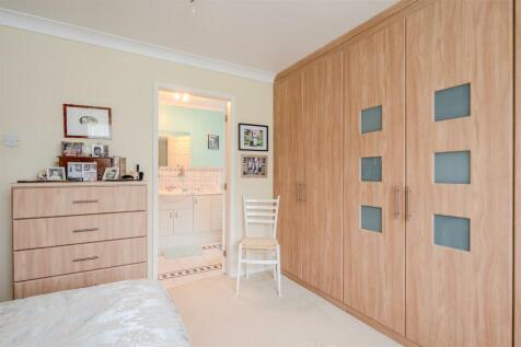 BEDROOM/ENSUITE
