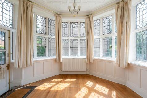 GARDEN ROOM