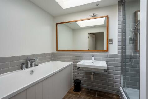 HOUSE BATHROOM