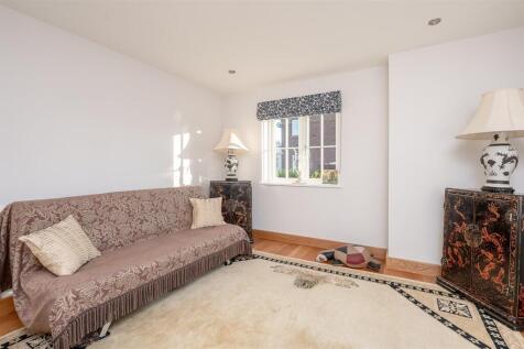 SITTING ROOM