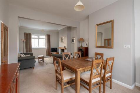 DINING / LIVING