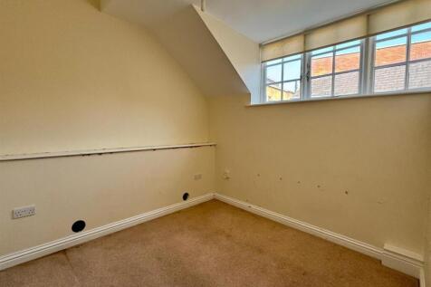 3 Mkt St bed.jpeg