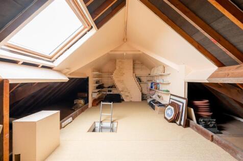 LOFT ROOM