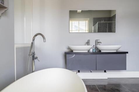EN-SUITE ONE