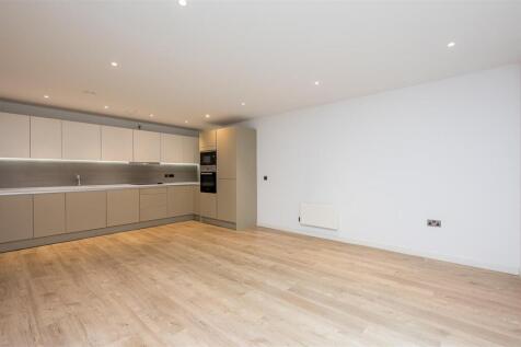 KITCHEN/ LIVING