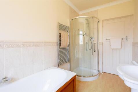 HOUSE BATHROOM