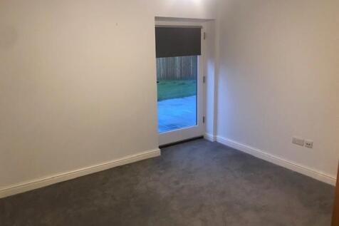 bedroom 01.jpg