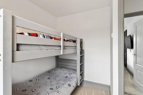 BEDROOM.jpg