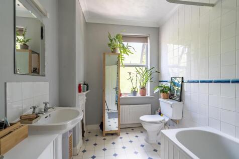 HOUSE BATHROOM