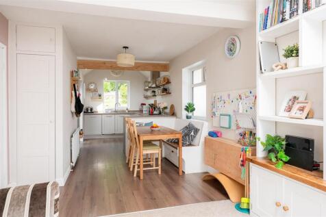 KITCHEN DINING