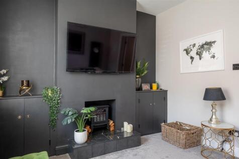 LIVING ROOM 3