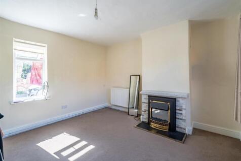 LIVING ROOM 1