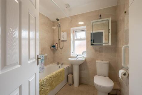 HOUSE BATHROOM