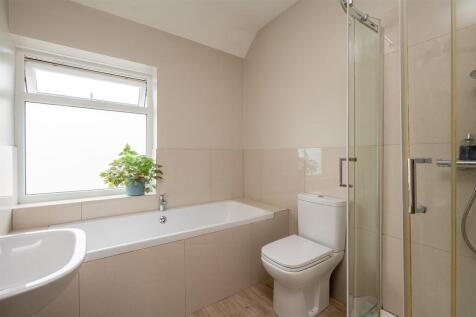 HOUSE BATHROOM