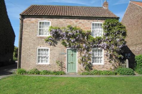 Lime Tree Cottage - Photo of Front Elevation (002)