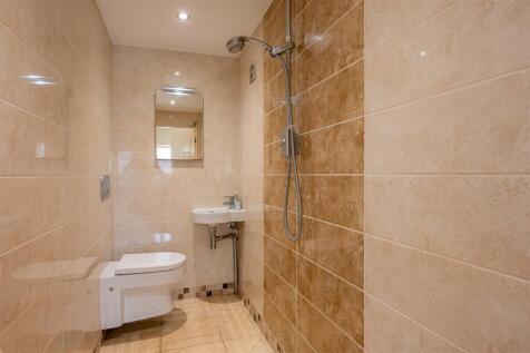 DOWNSTAIRS WETROOM