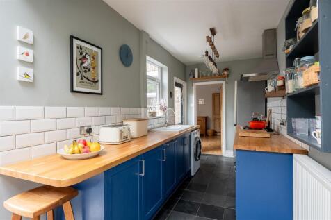 KITCHEN 1