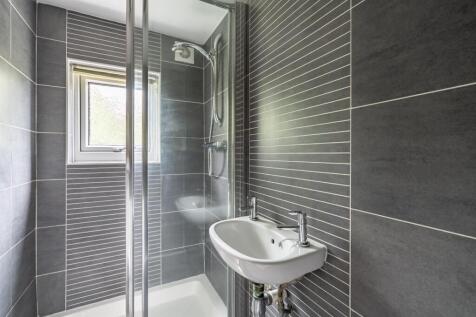 GROUND FLOOR SHOWER ROOM