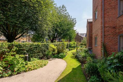 COMMUNAL GARDENS
