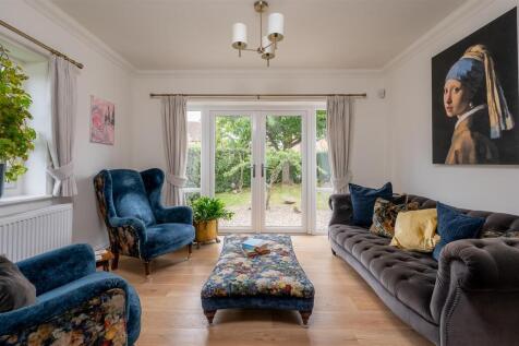 GARDEN ROOM