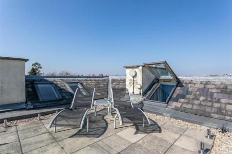 ROOF TERRACE