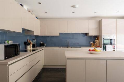KITCHEN DINING