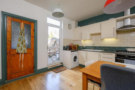 KITCHEN DINING
