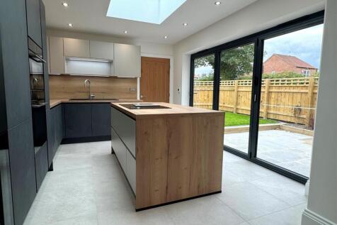 Granary Lodge kitchen.jpg