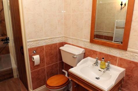 The Byre bathroom.jpg