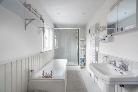HOUSE BATHROOM