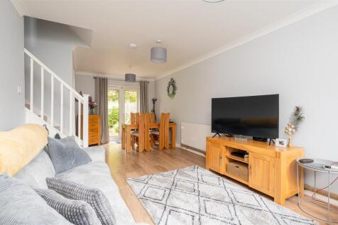 12 Rosecroft Way-10.jpg